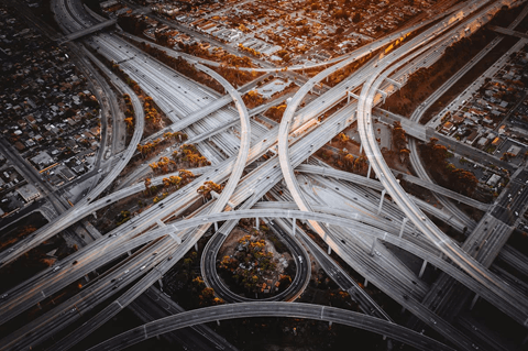 SD-WAN vs MPLS — Which Should Your Business Choose? NetDaemons Enterprise Networking Guide